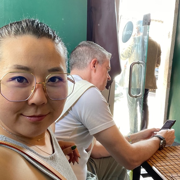 100% Authentic Louis Vuitton Sunglasses - Picture 10 of 11